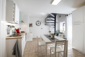 Casa Stella appartamento in centro su 3 piani ingresso indipendente Gubbio